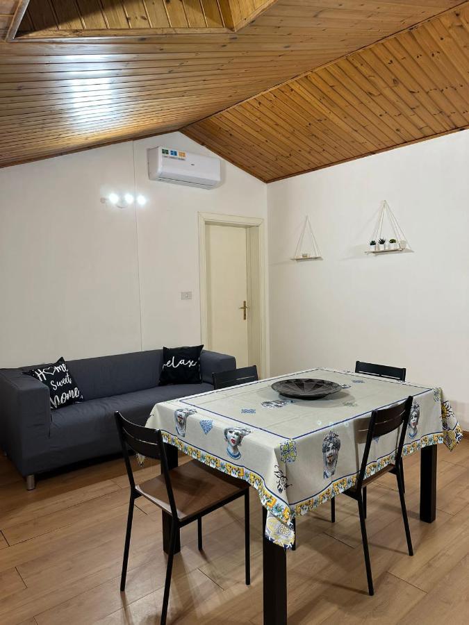 La Mansarda Di Melo Apartment Catania Luaran gambar